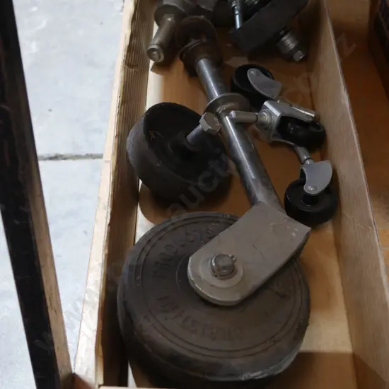 Jockey wheel etc