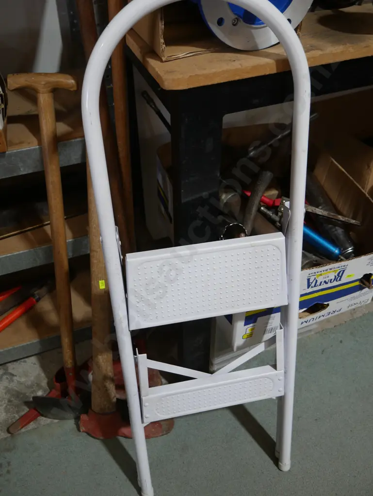 Step ladder Image 1++