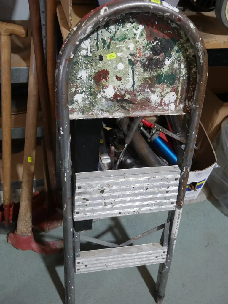 Step ladder Image 1++