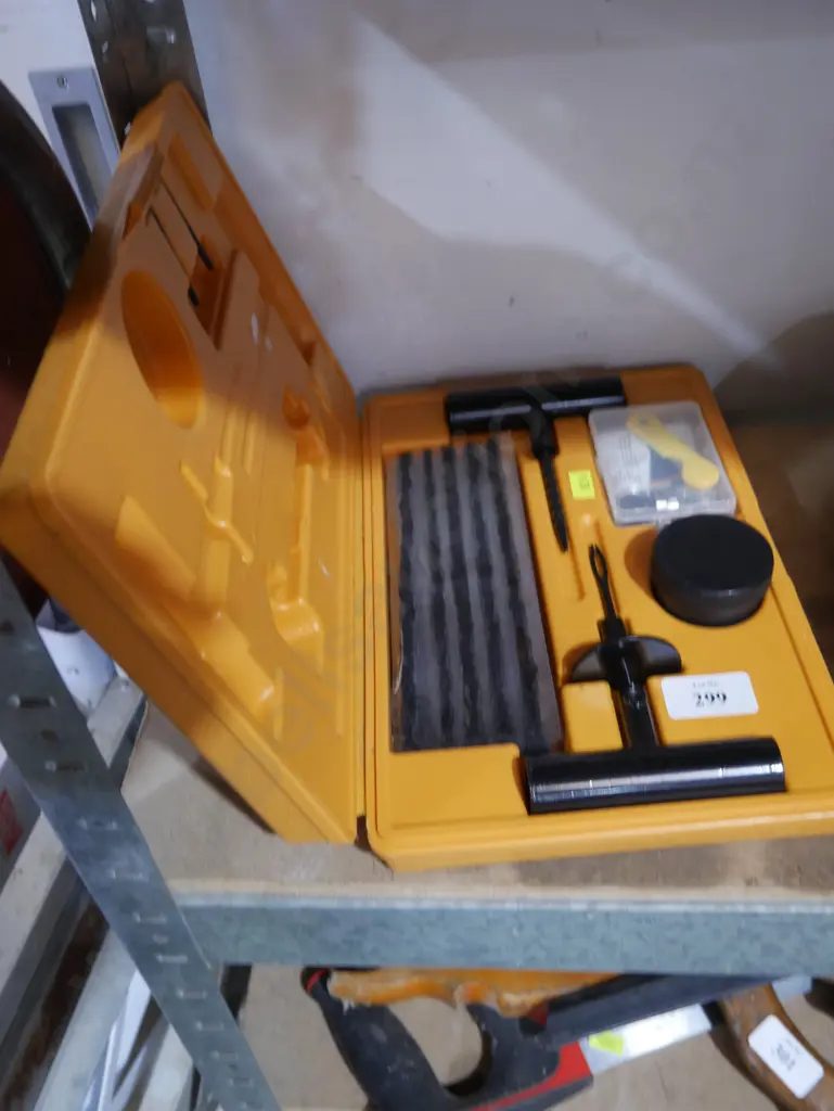 Puncture repair kit Image 1++