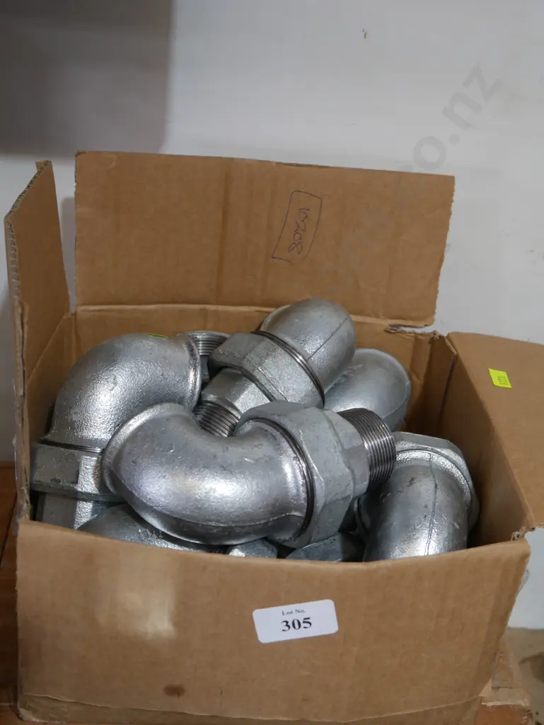 Metal pipe fittings Image 1++