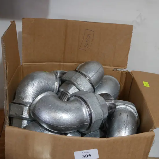 Metal pipe fittings