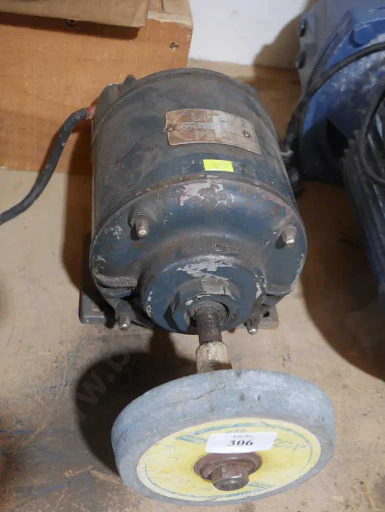 Motor with grinding wheel attached Image 1++