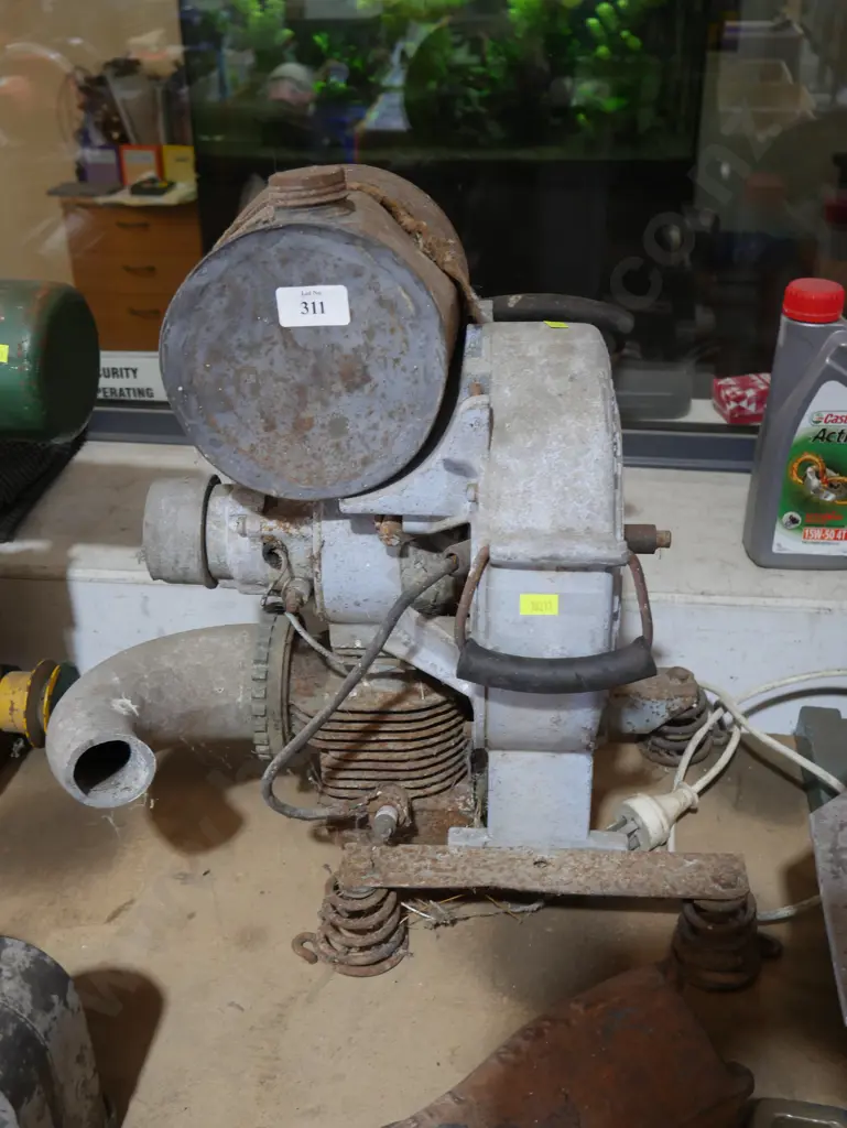Vintage petrol motor Image 1++