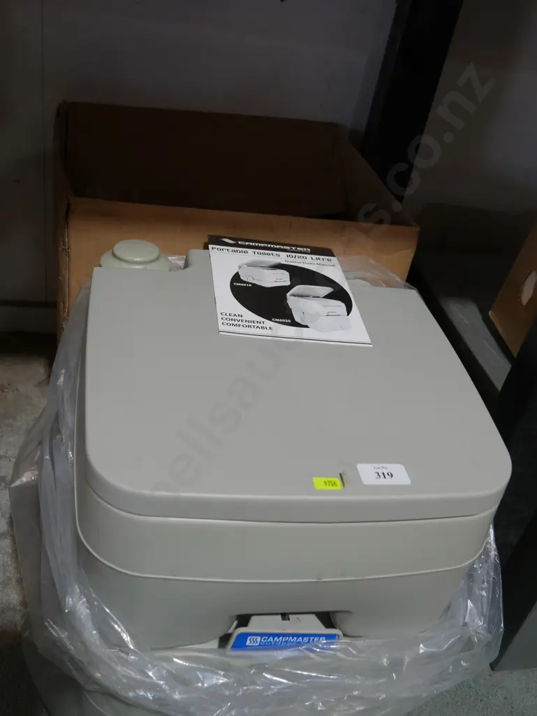 New camp master chemical toilet Image 1++