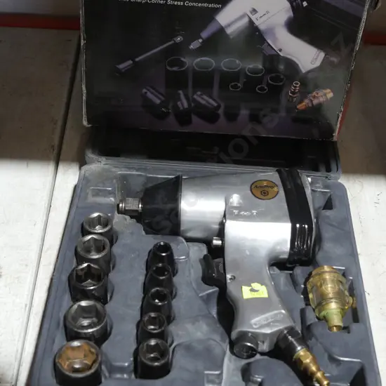 Impact wrench set