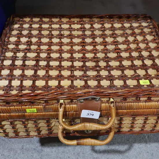 Picnic basket