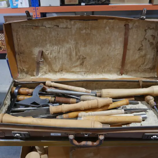 Assorted chisels etc