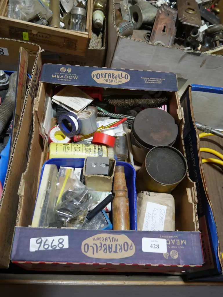 Assorted workshop items Image 1++