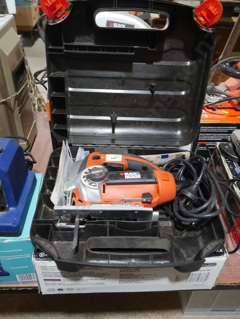Black and Decker jigsaw Image 1++