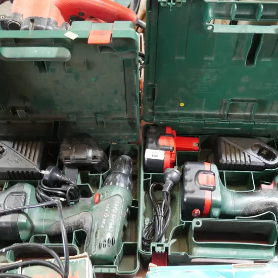 2 Bosch battery drills