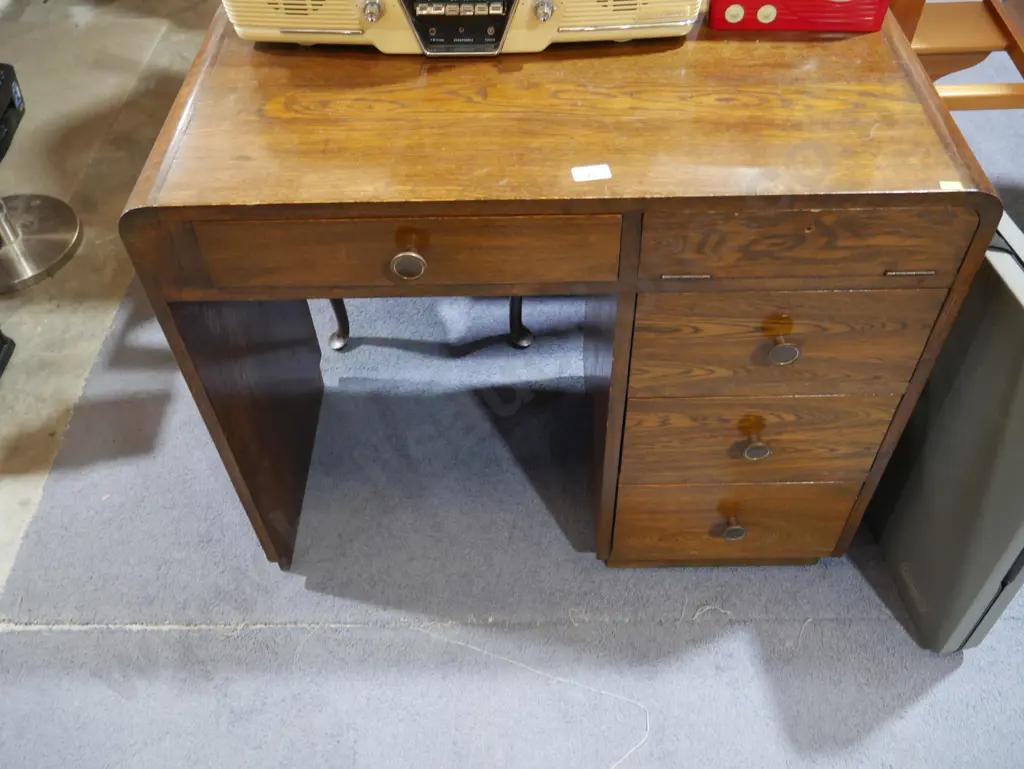 Oak desk Image 1++