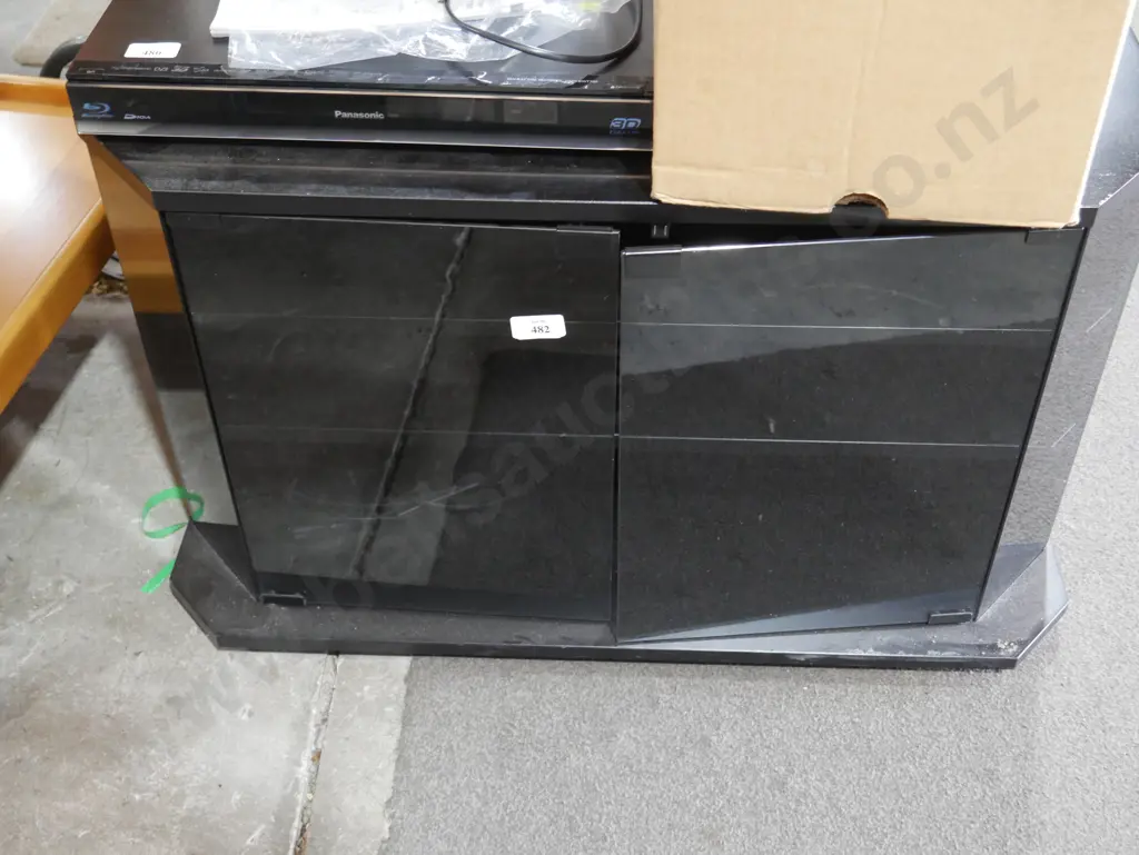 Glass door TV cabinet Image 1++