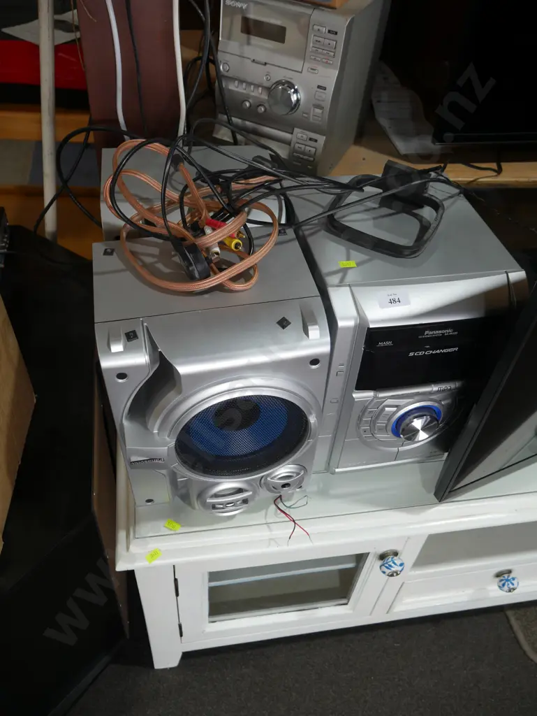 Panasonic CD stereo system Image 1++