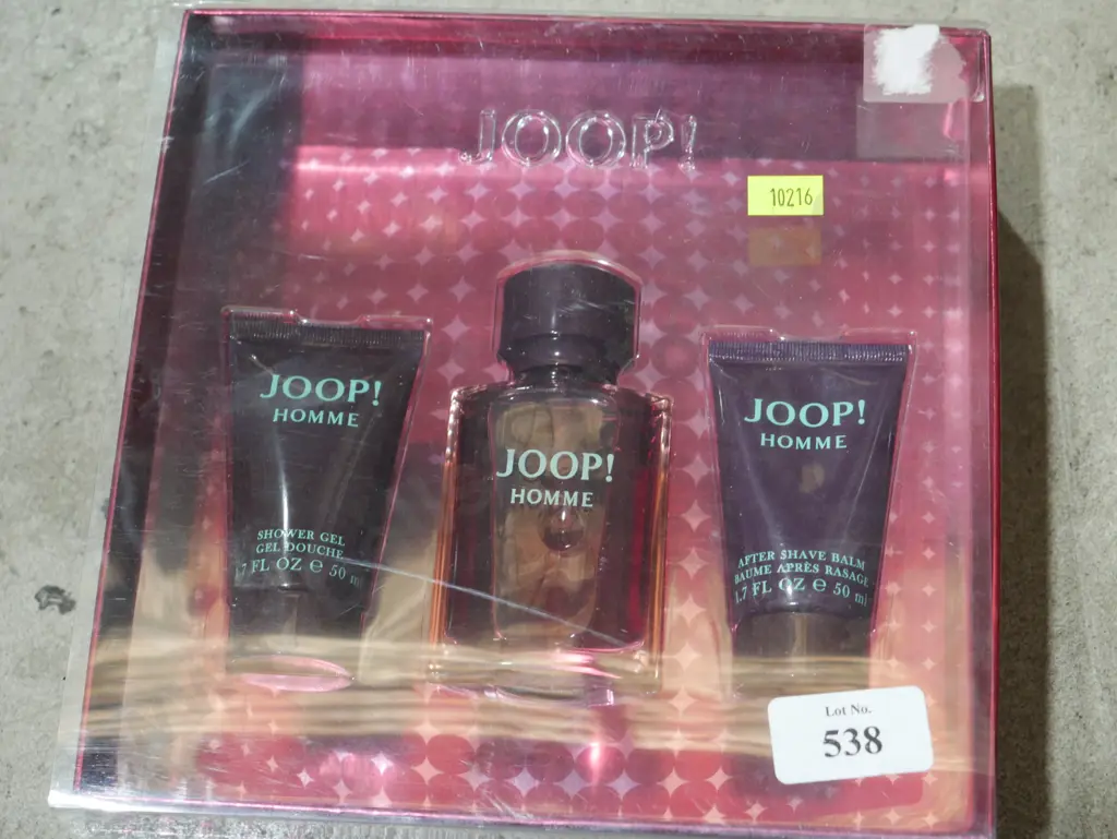 Boxed mens toiletries Image 1++