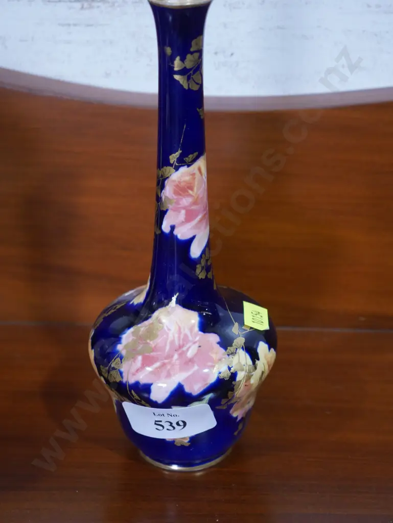 Royal Doulton vase Image 1++