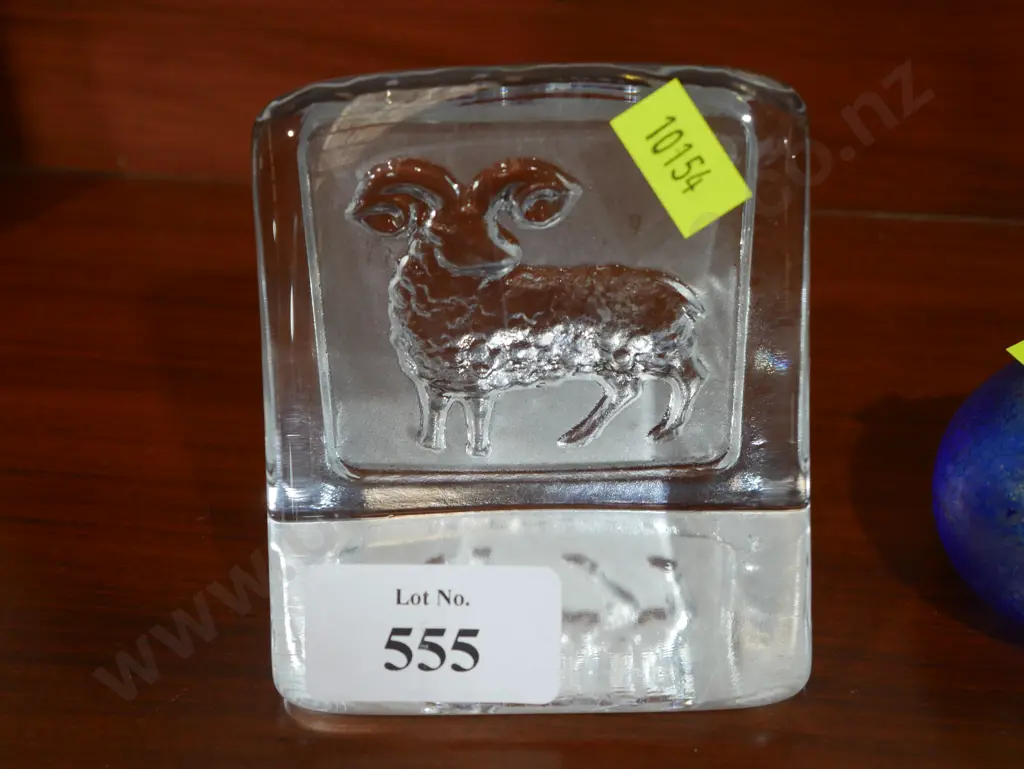 Nybro Sweden Ram glass paperweight Image 1++