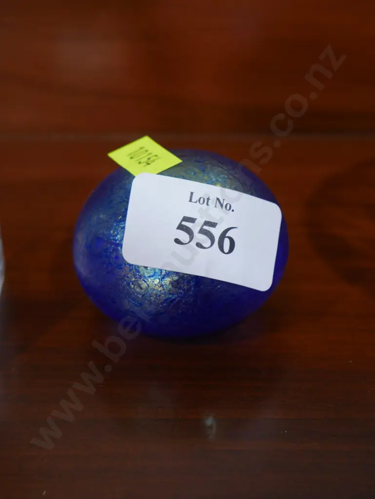 Iridescent glass paperweight Image 1++