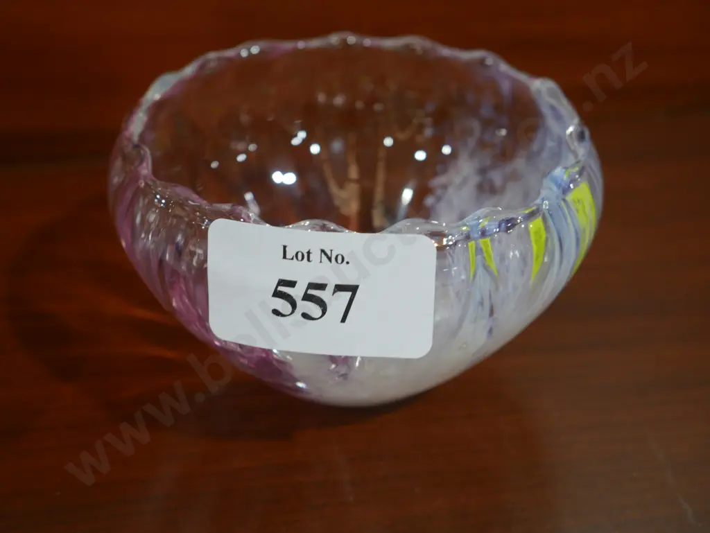 Small glass dish Image 1++