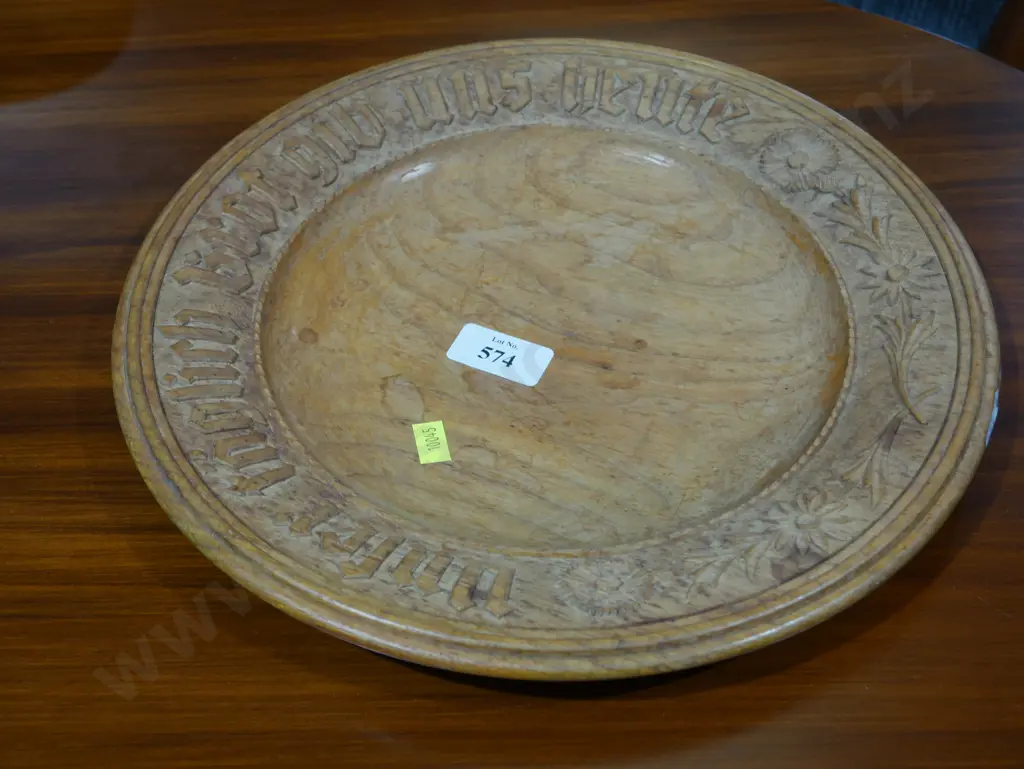 Carved wooden bowl Image 1++