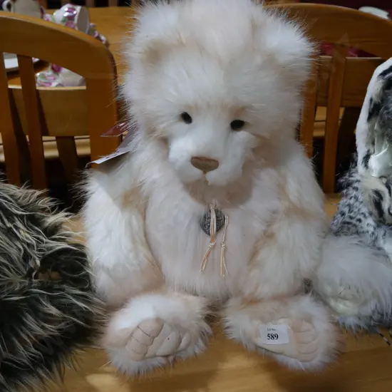 Charlie Bears "Willamena"