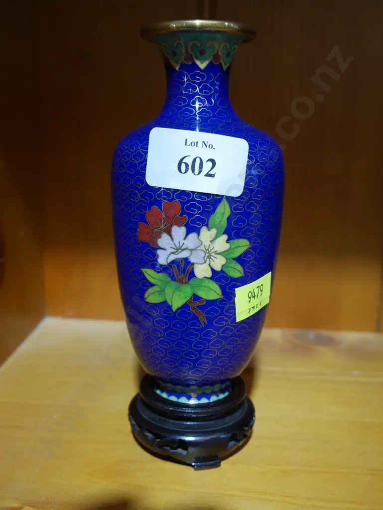 Cloisonne vase Image 1++