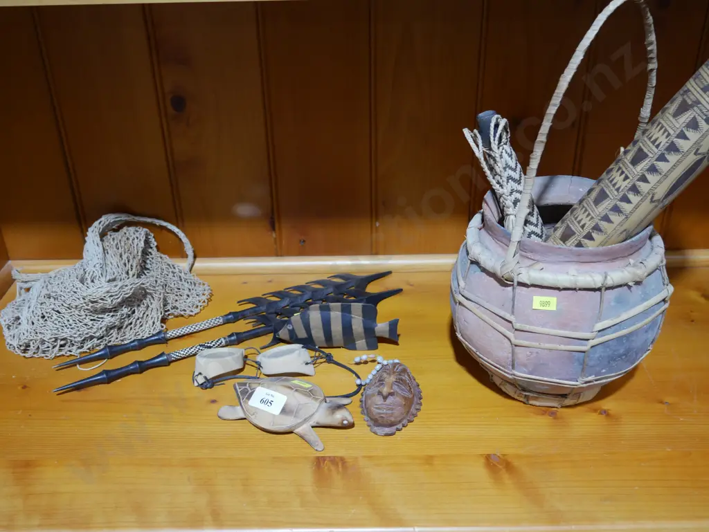 Island ornaments Image 1++