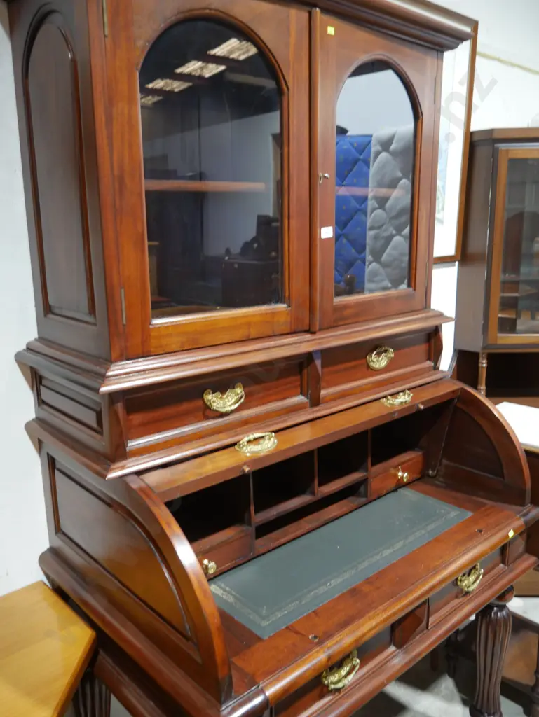 Roll top desk cabinet Image 1++