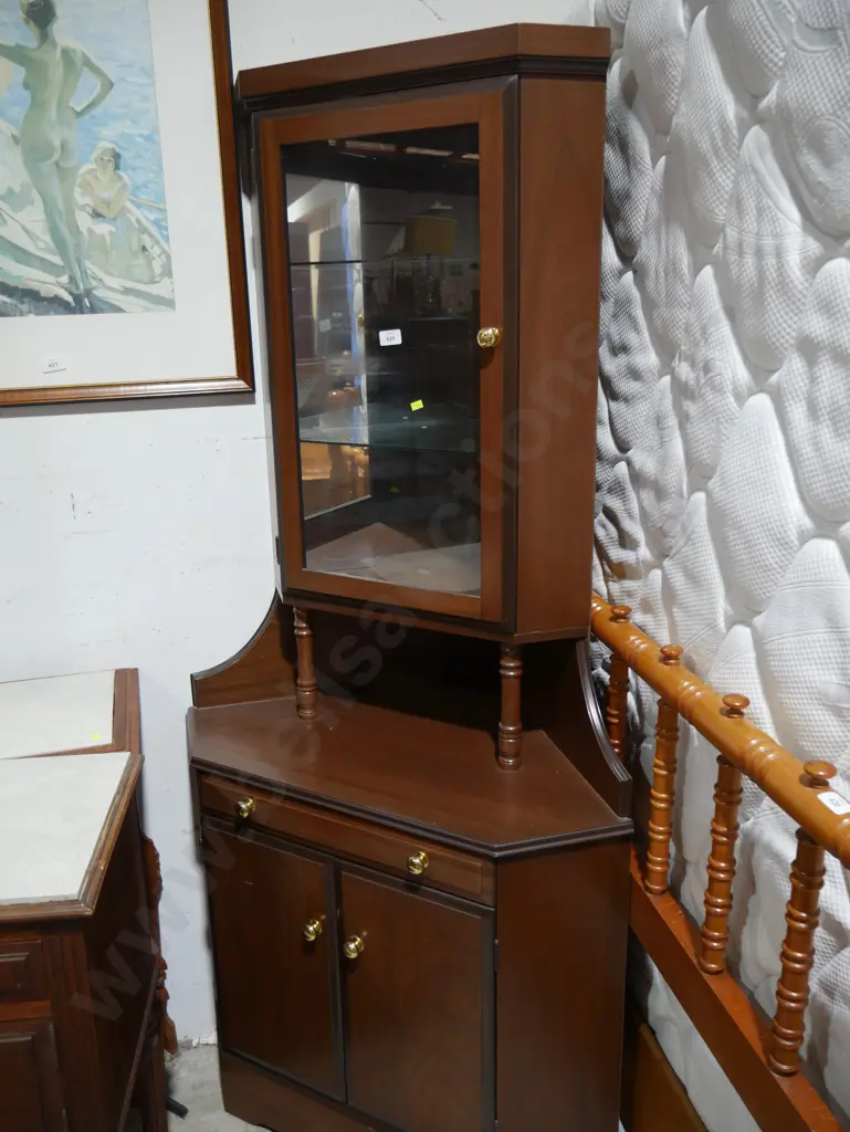 Corner display cabinet Image 1++