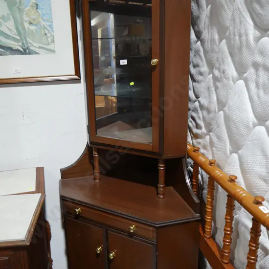 Corner display cabinet