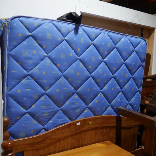 Double bed with headboard