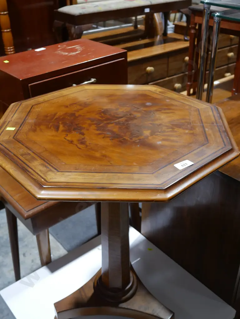 Wine table Image 1++