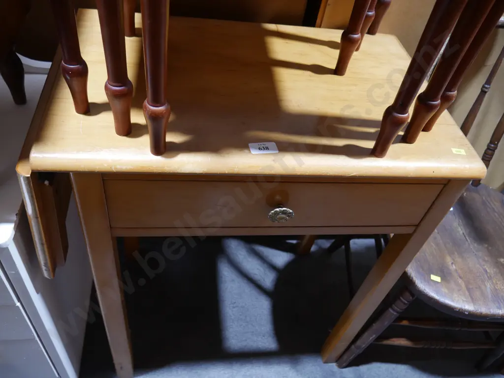 Sewing table Image 1++