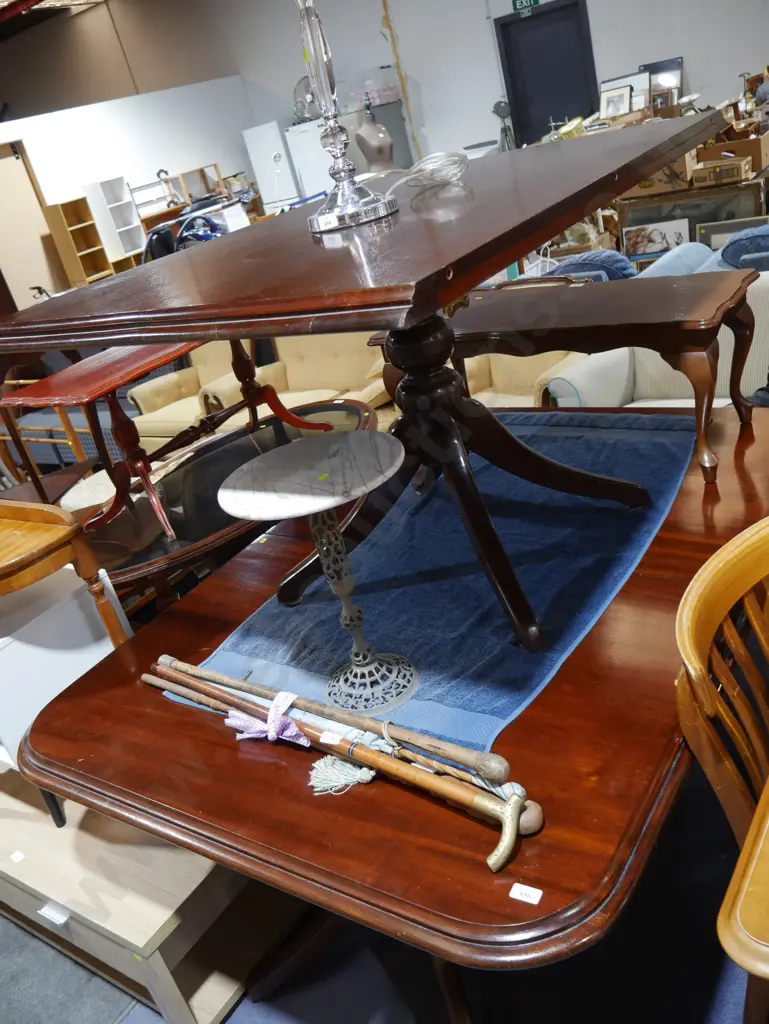 Large extension pedestal dining table Image 1++