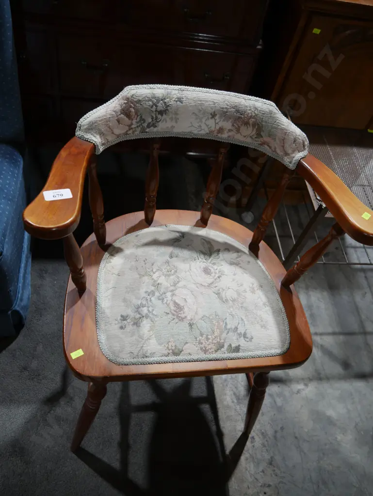 Dining chair Image 1++