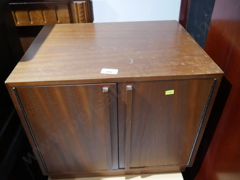 Stereo cabinet Image 1++