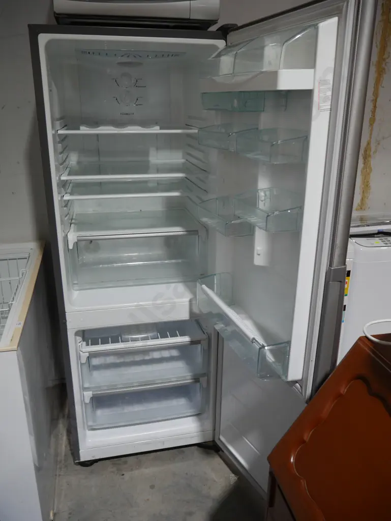 Westinghouse stainless fridge freezer Image 1++