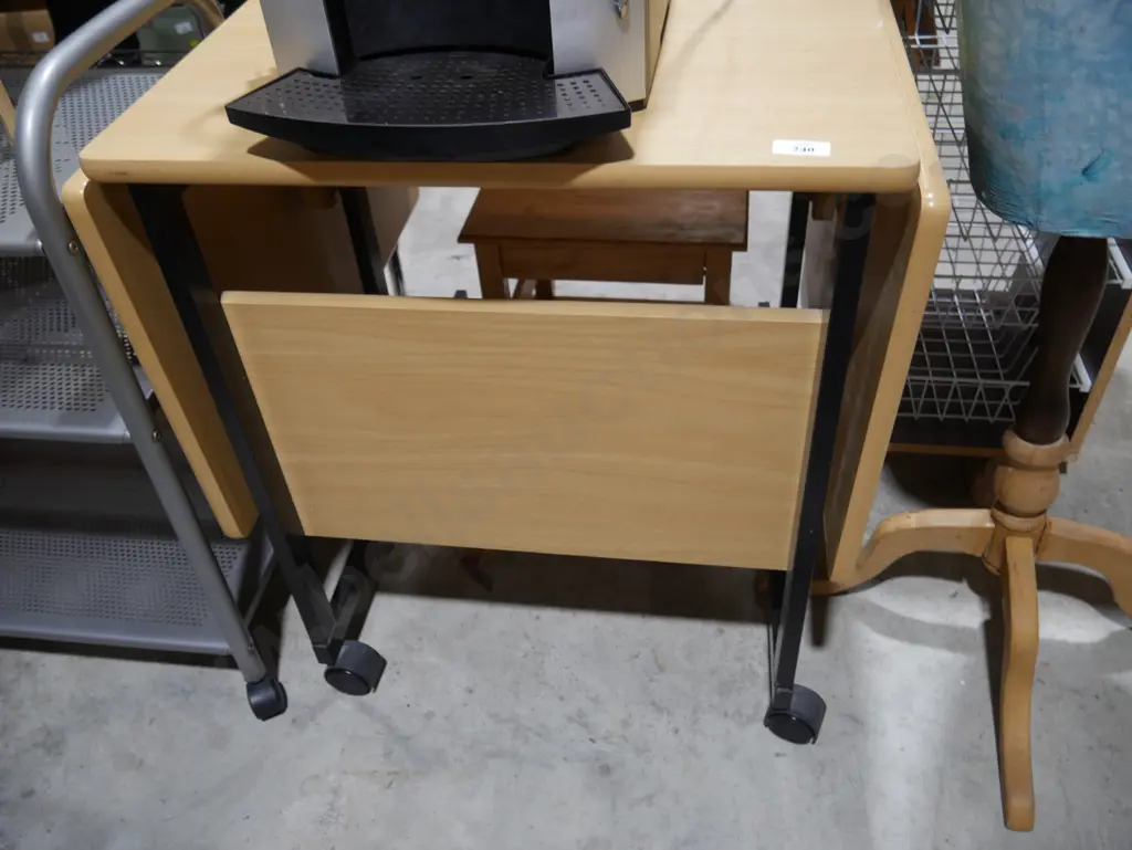 Dropside desk Image 1++
