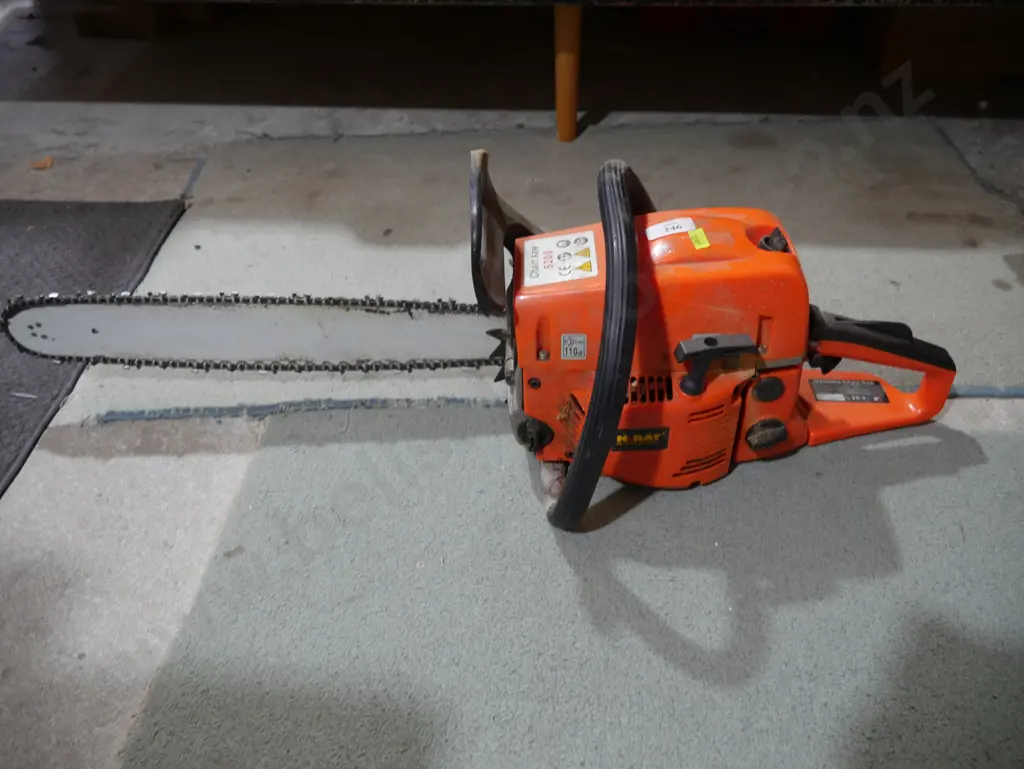 H bat chainsaw Image 1++