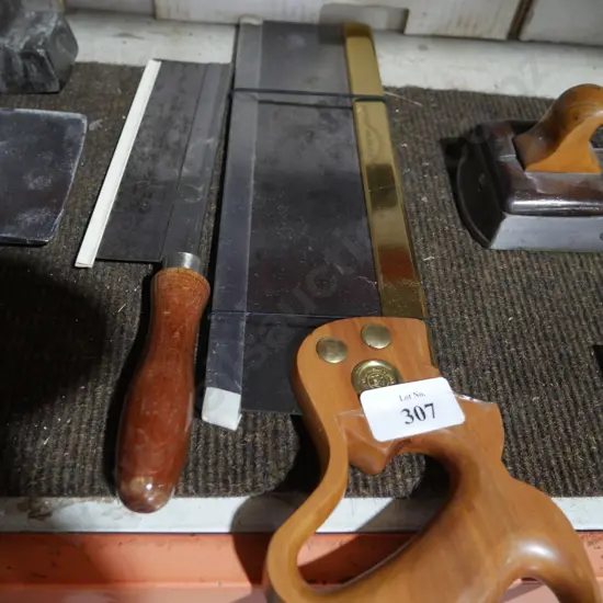 2 saws