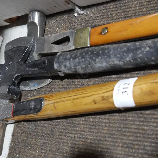 3 axes