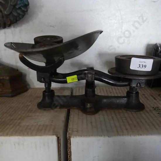 Scale and weights