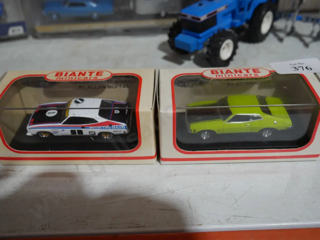 2 Ford model cars Image 1++