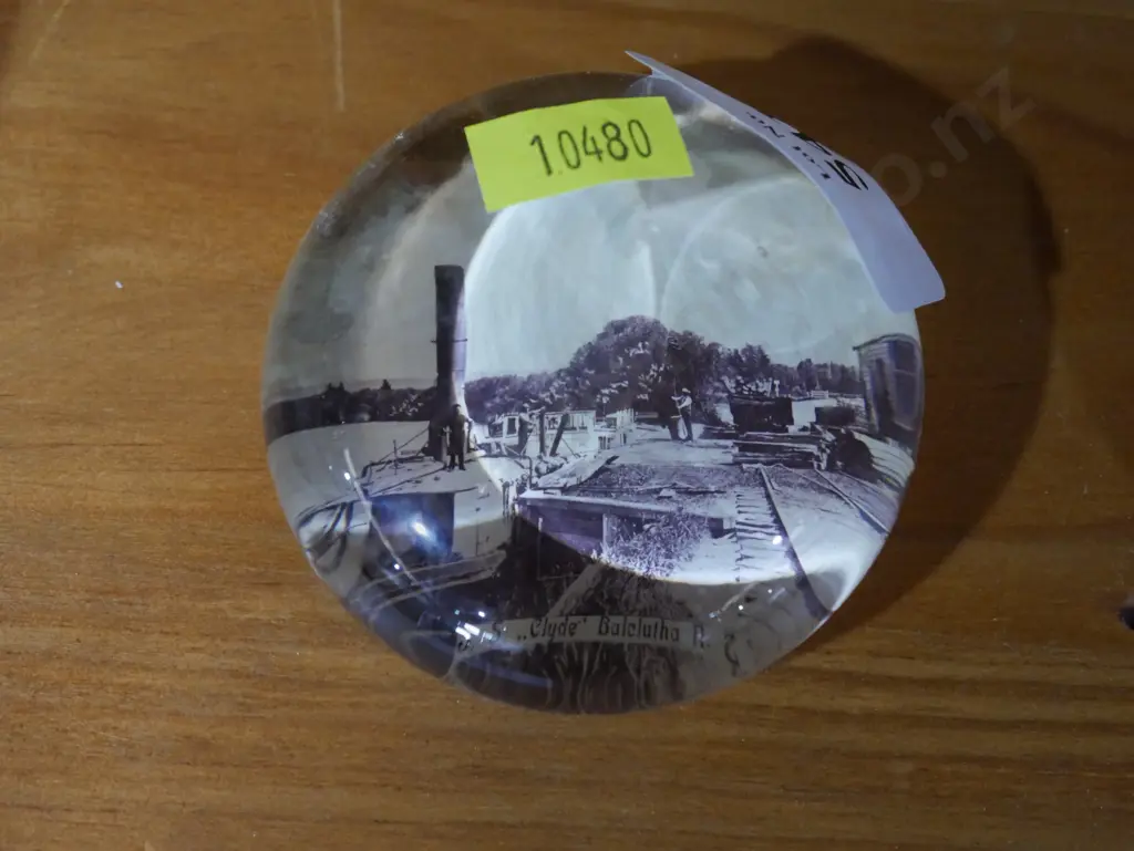 Glass Paperweight , S.S. Clyde Balclutha New Zealand Image 1++