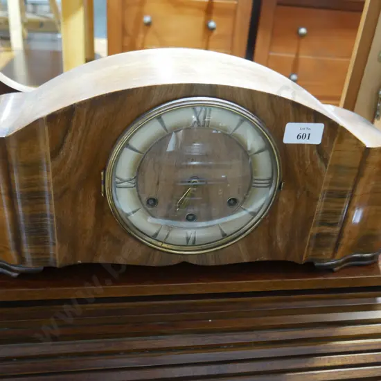 Mantle clock