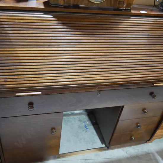 Roll top desk