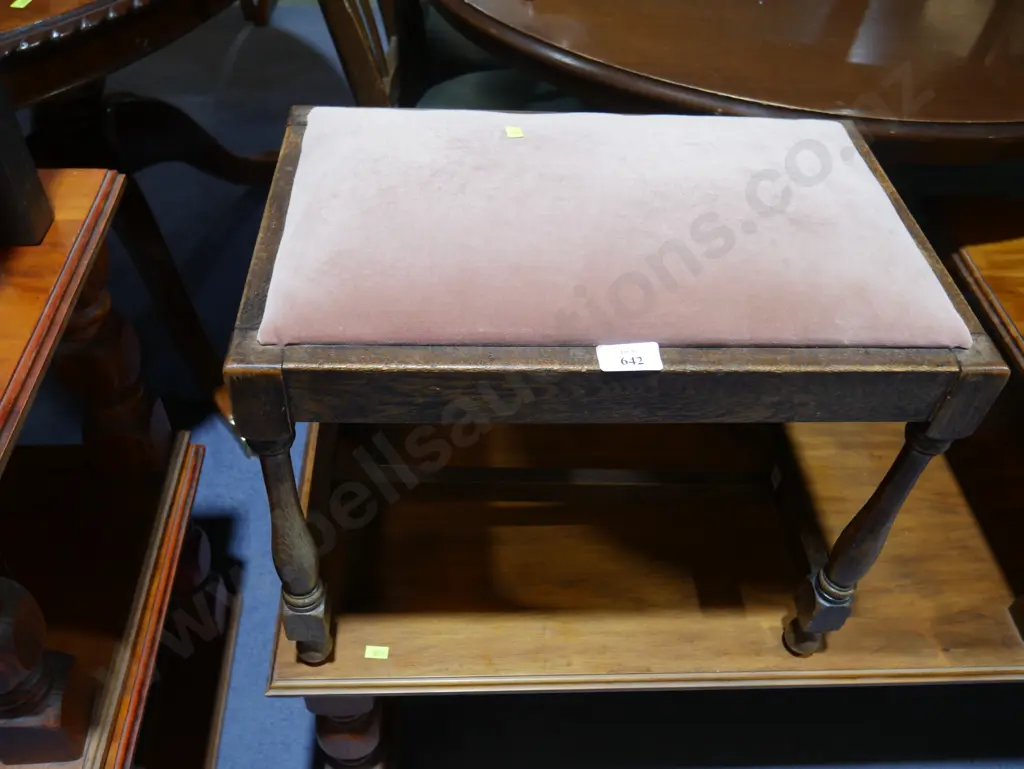 Stool Image 1++