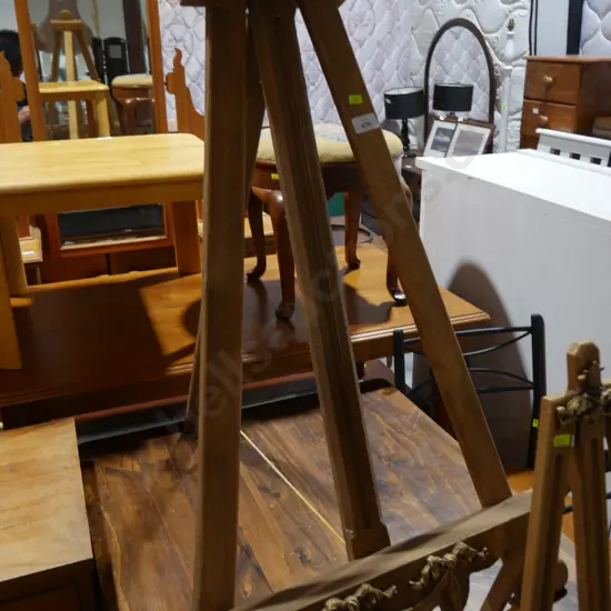 Easel