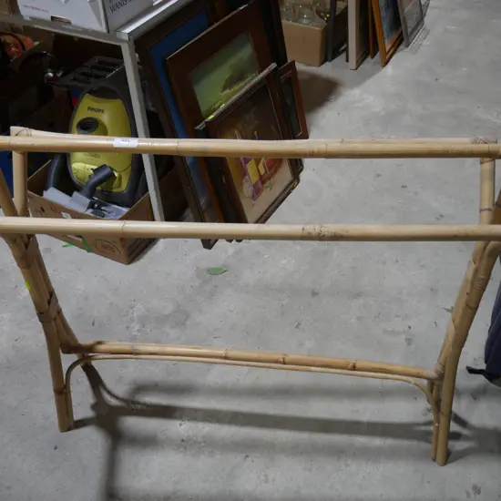 Cane towel rail