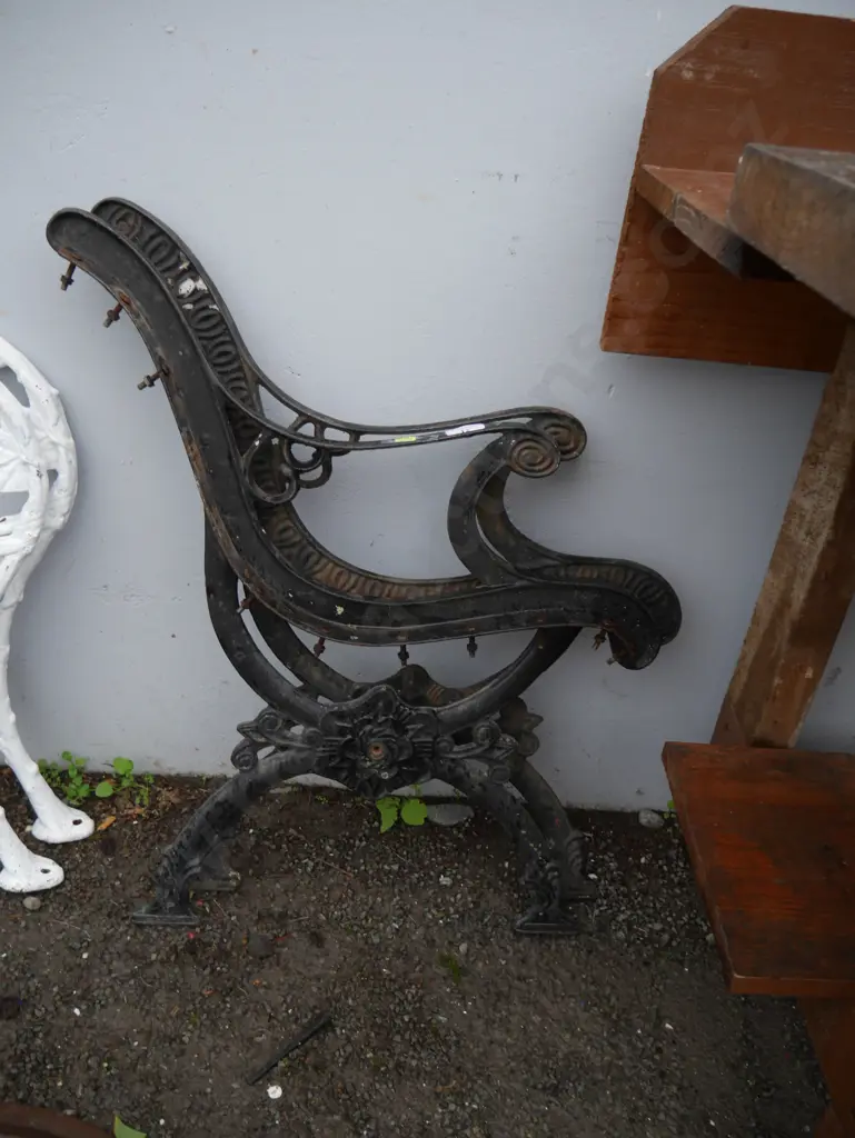 Bench ends Image 1++